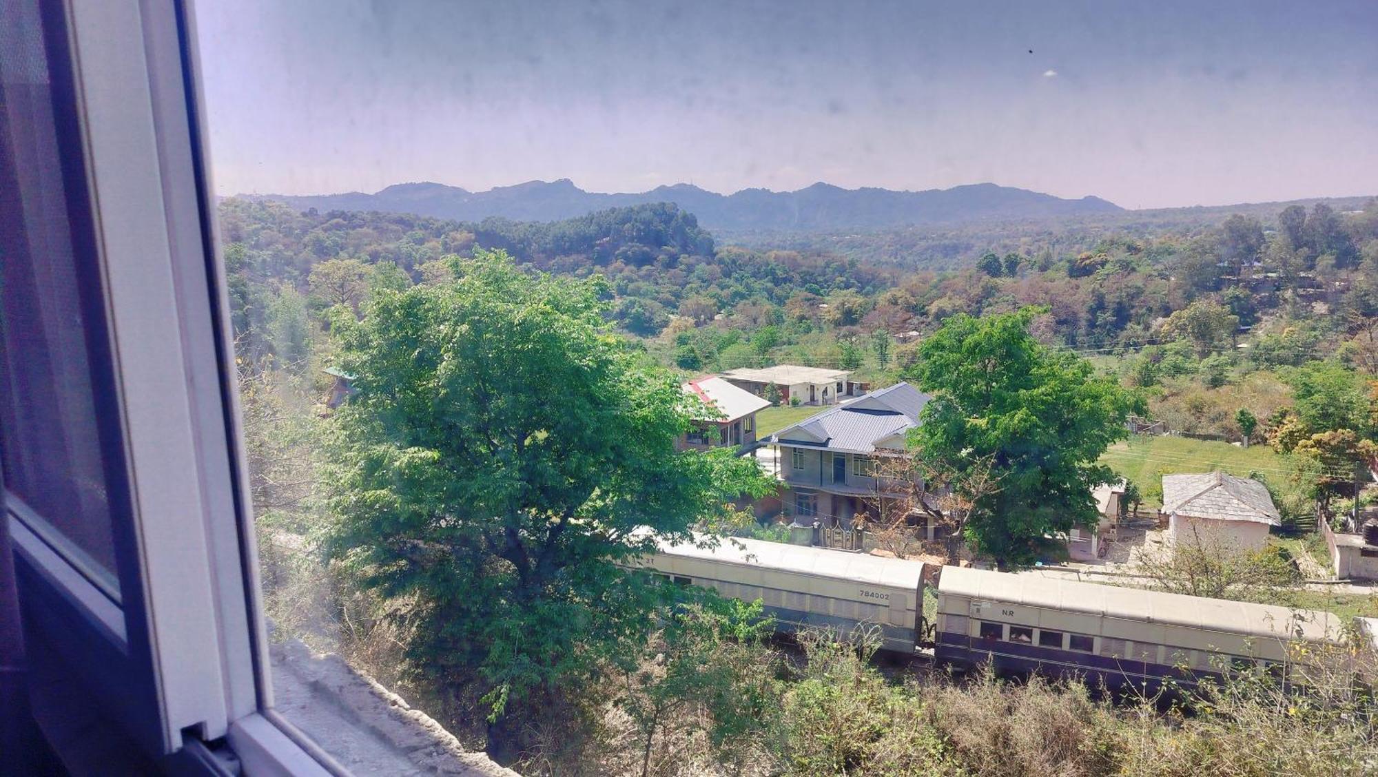 Hotel Binwa View Baijnath Экстерьер фото